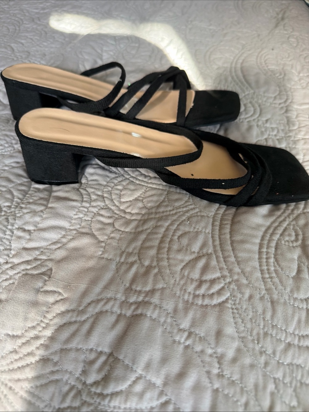 New Women’s Black Strappy Square-Toe Heeled Sandals size 9 - Picture 3 of 4